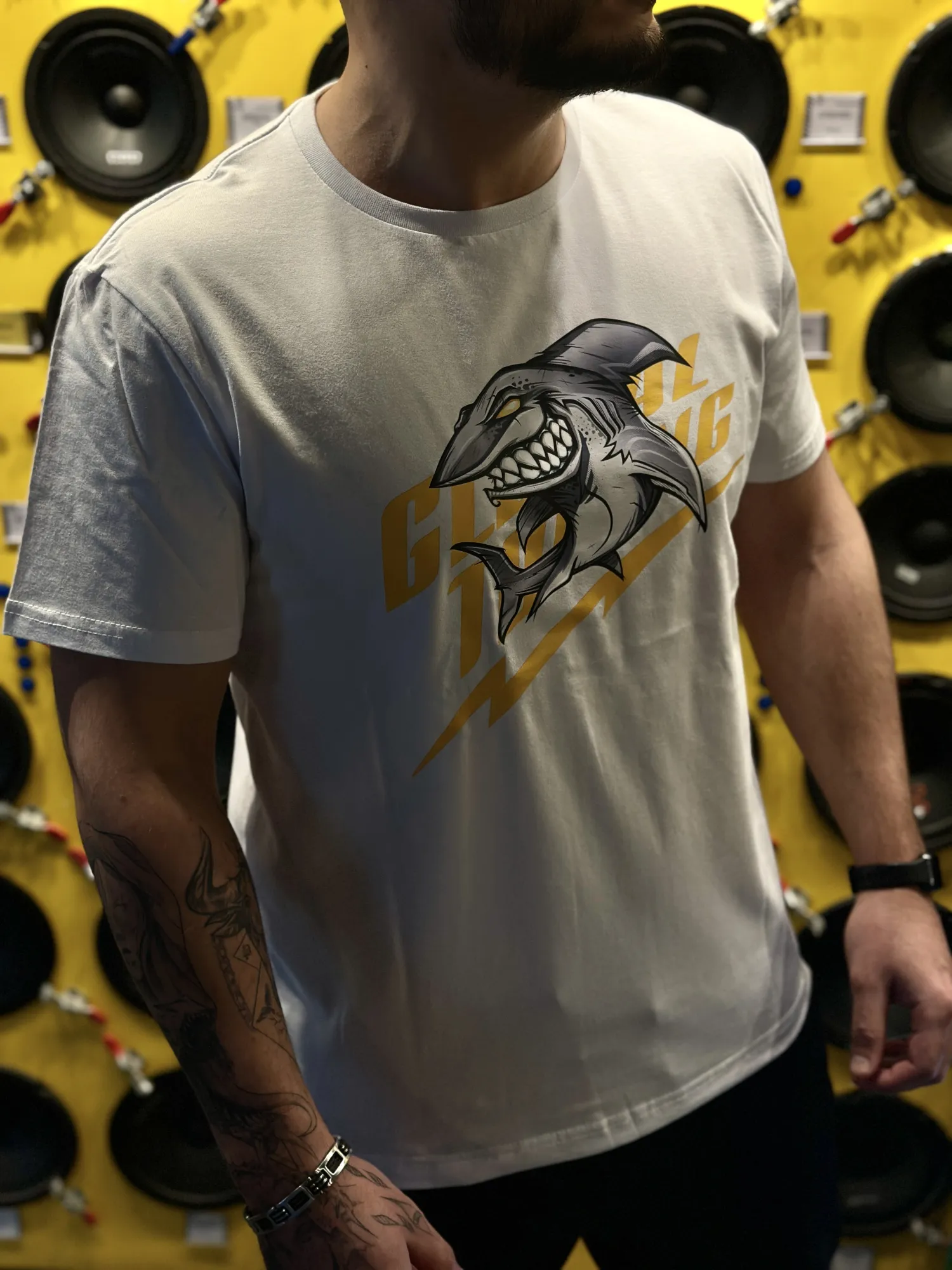 Футболка Global Tuning "Акула" M белая   - фото